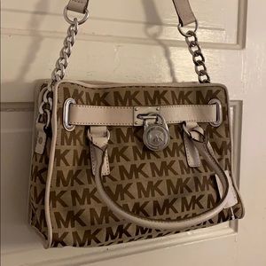 Amazing MICHAEL Michael Kors classic logo purse!